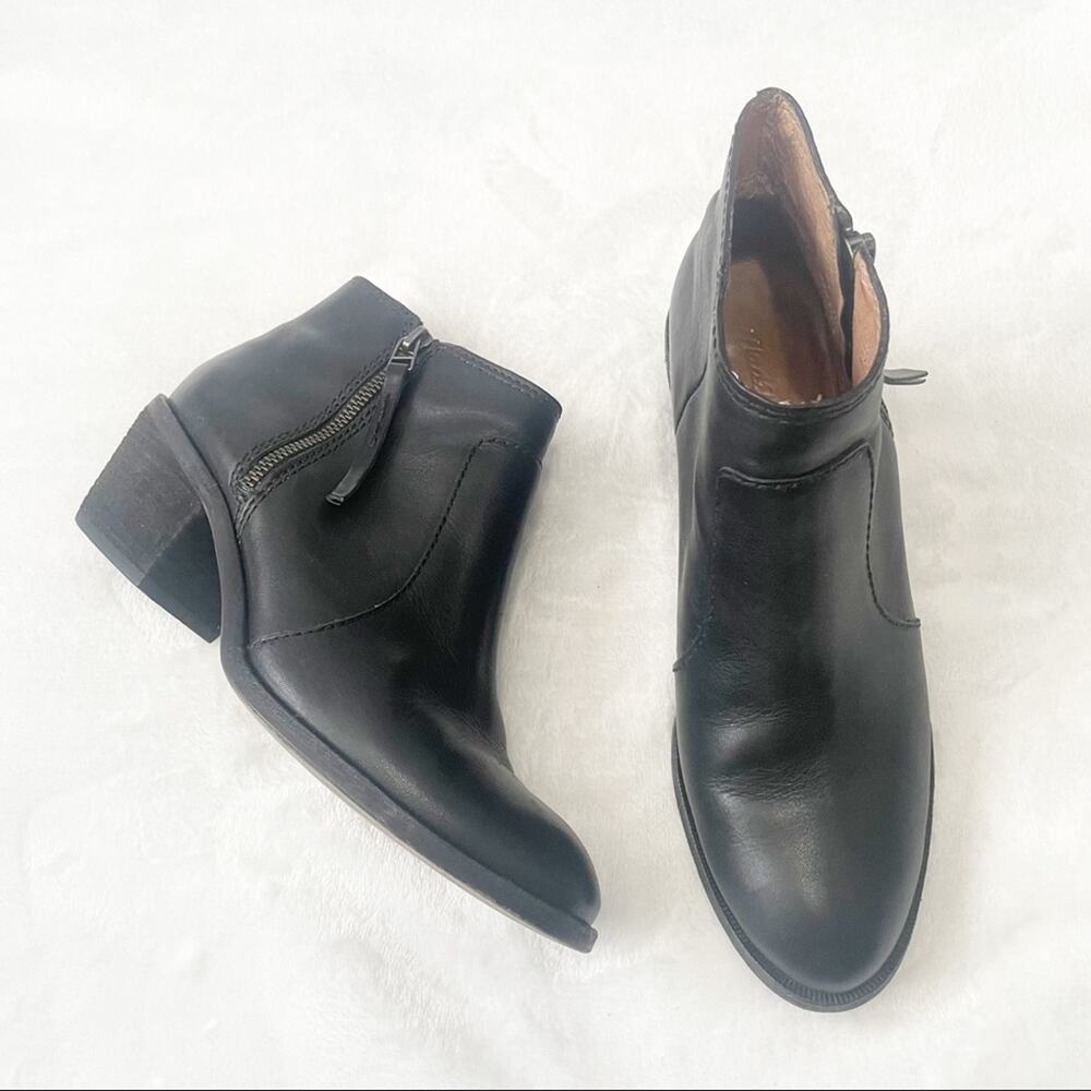 Madewell black leather ankle Moto boots size 9 zip up bootie